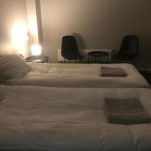 Queen Room No Window